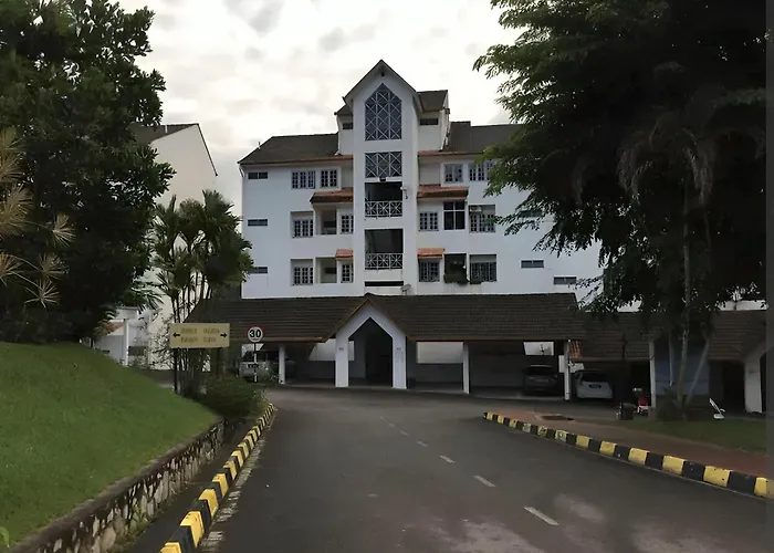 Bukit Tinggi Fuchsia Hillhomes